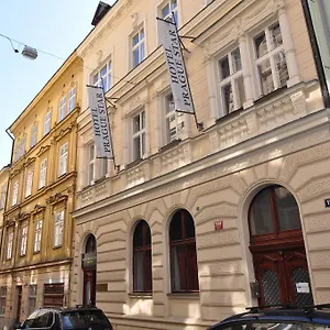 Hotel Star, Praag