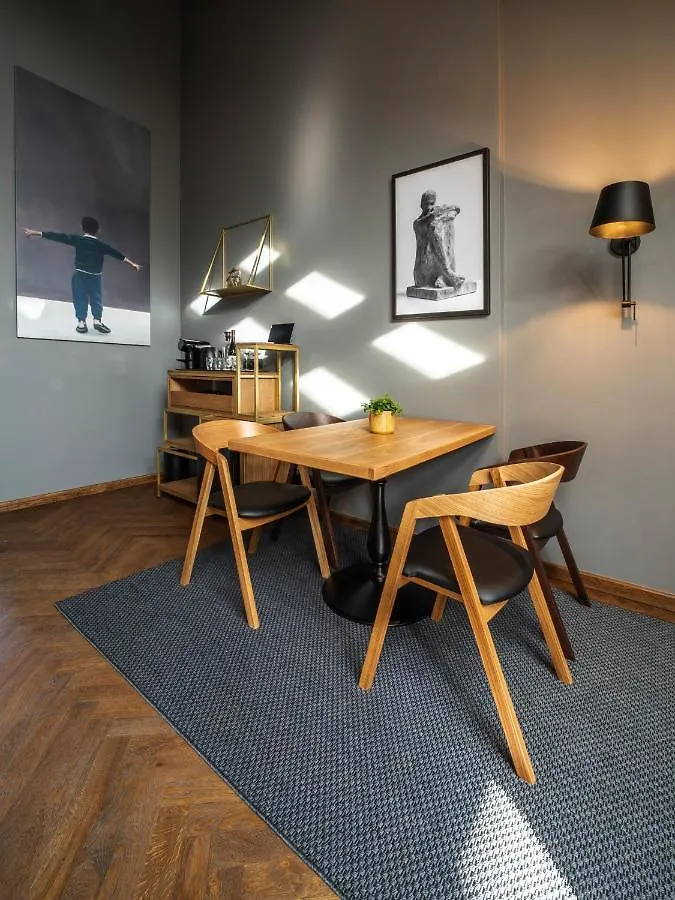 The Viaduct - Suites & More Praag